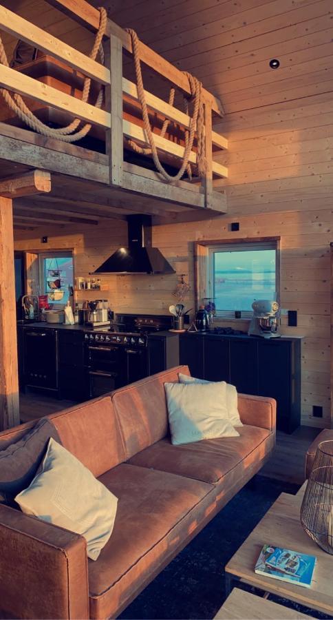 Saupstad  Unique Barnhouse In Amazing Gimsoy In Lofoten מראה חיצוני תמונה