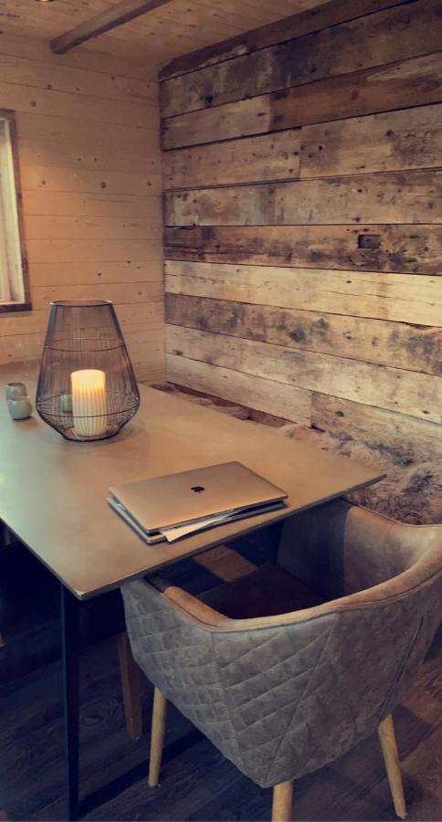 Saupstad  Unique Barnhouse In Amazing Gimsoy In Lofoten מראה חיצוני תמונה