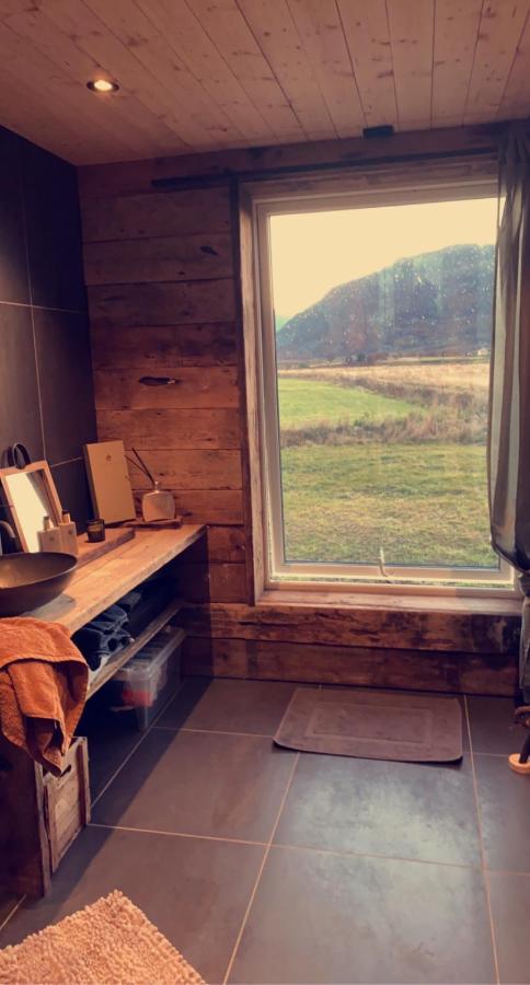 Saupstad  Unique Barnhouse In Amazing Gimsoy In Lofoten מראה חיצוני תמונה