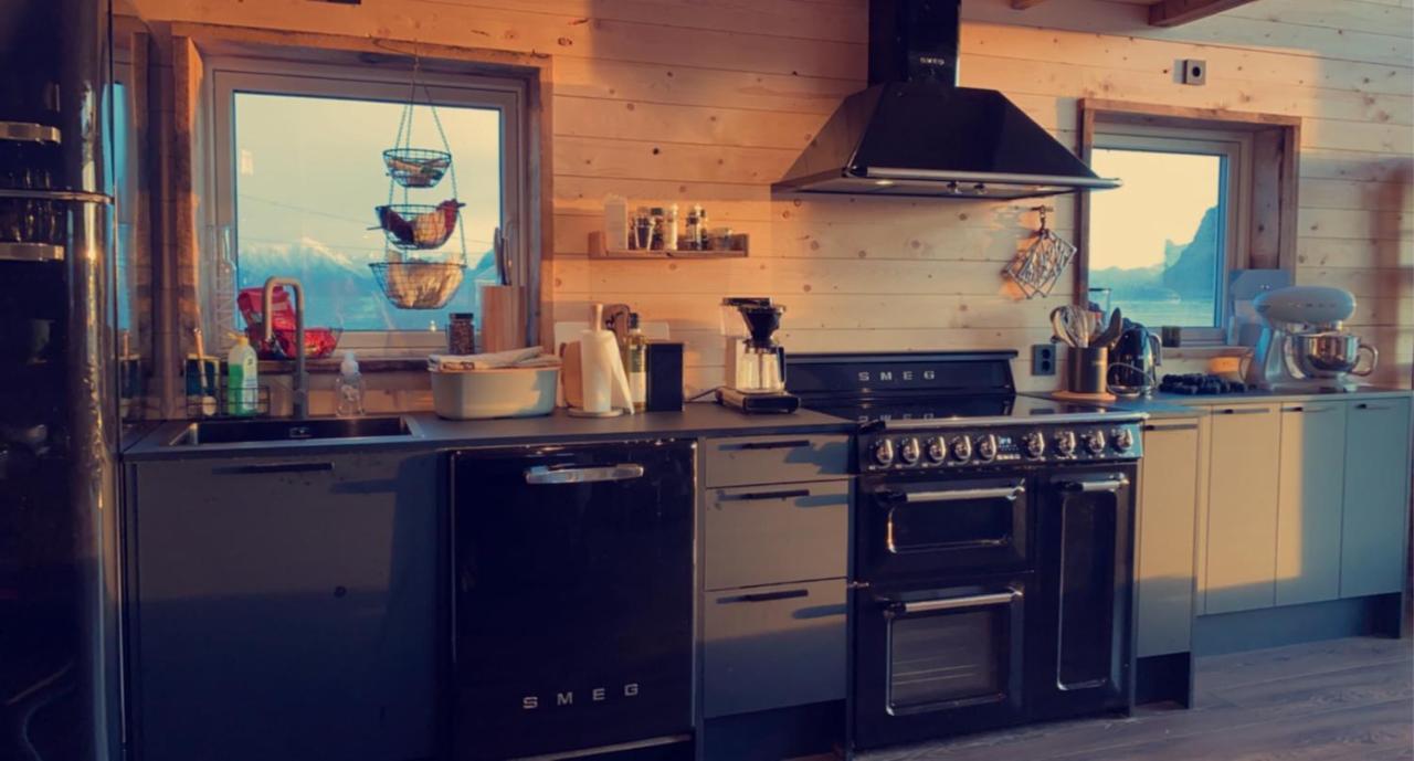Saupstad  Unique Barnhouse In Amazing Gimsoy In Lofoten מראה חיצוני תמונה