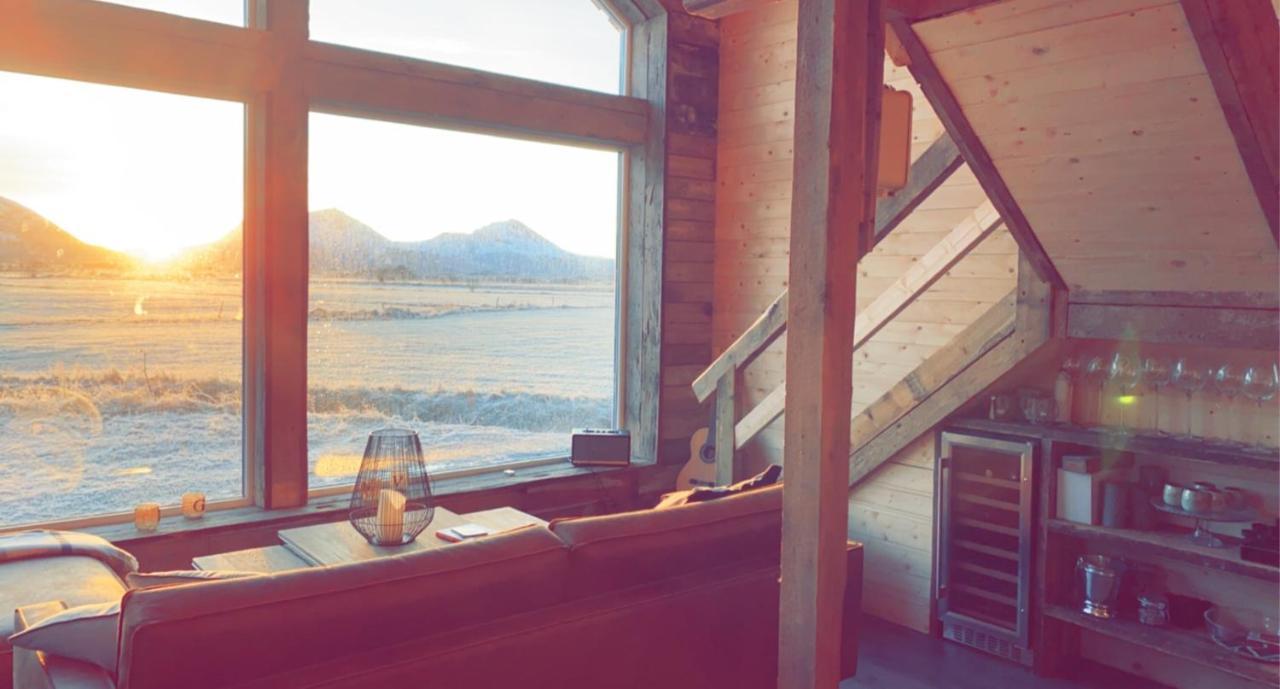 Saupstad  Unique Barnhouse In Amazing Gimsoy In Lofoten מראה חיצוני תמונה